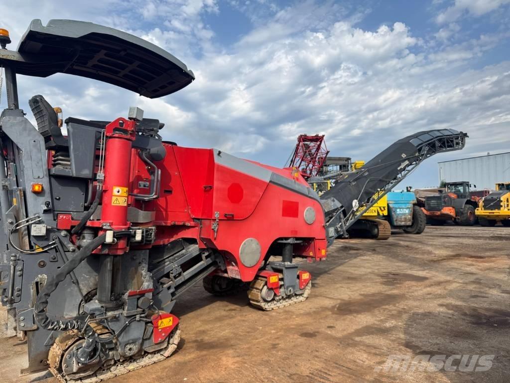 Wirtgen W 100 F Asphalt cold milling machines