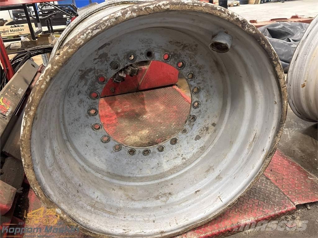 Komatsu 951 23x34 Tires, wheels and rims