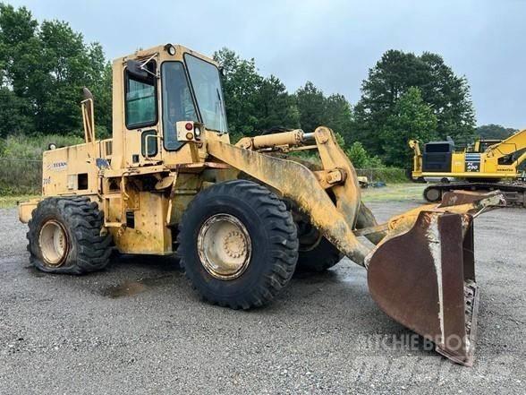 Komatsu WA 320-1 Wheel Loaders
