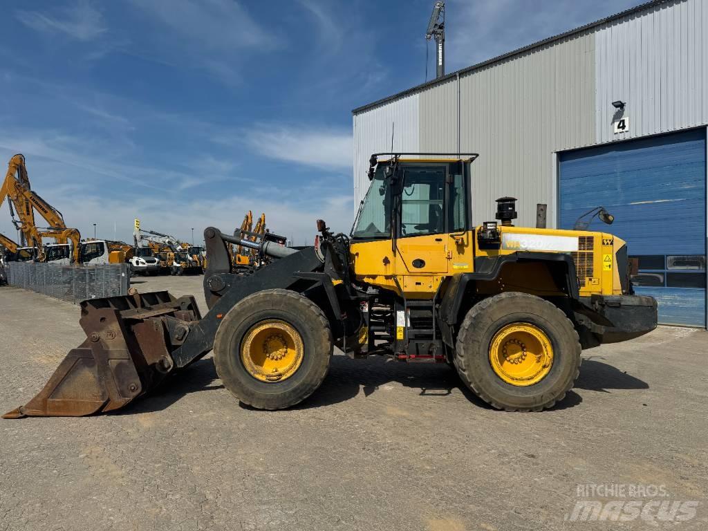Komatsu WA320PZ-6 Wheel Loaders