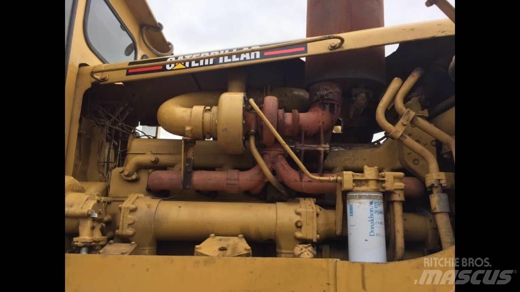 CAT D 9 G Crawler dozers