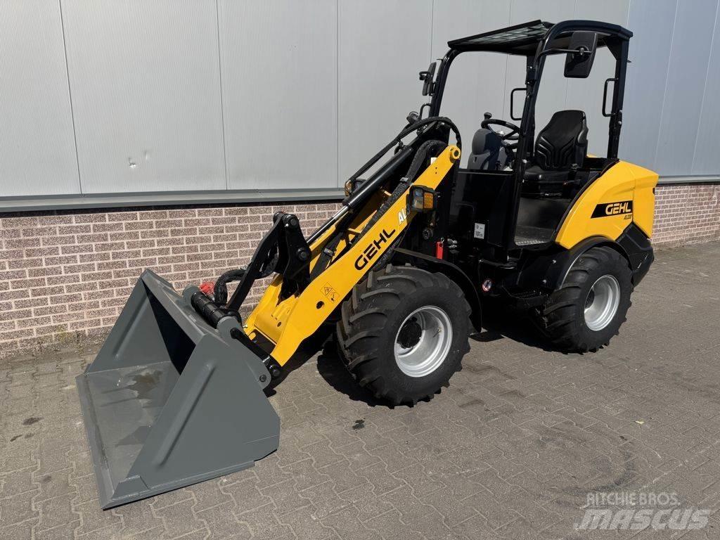 Gehl AL330 Wheel Loaders