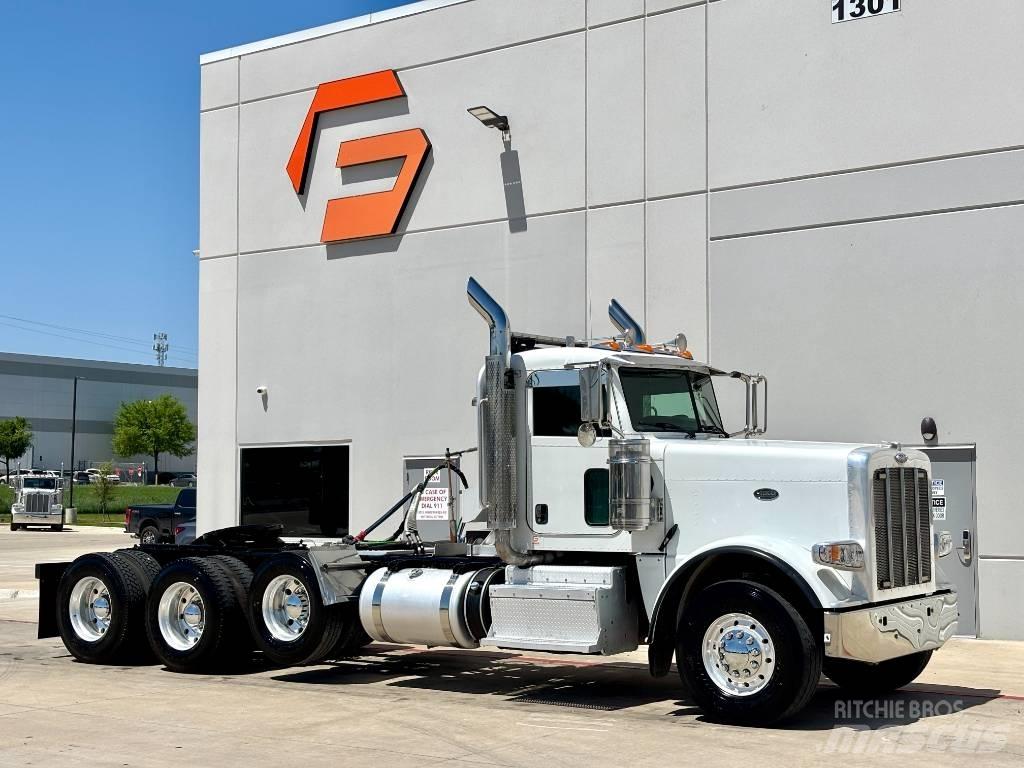 Peterbilt 388 Conventional Trucks / Tractor Trucks