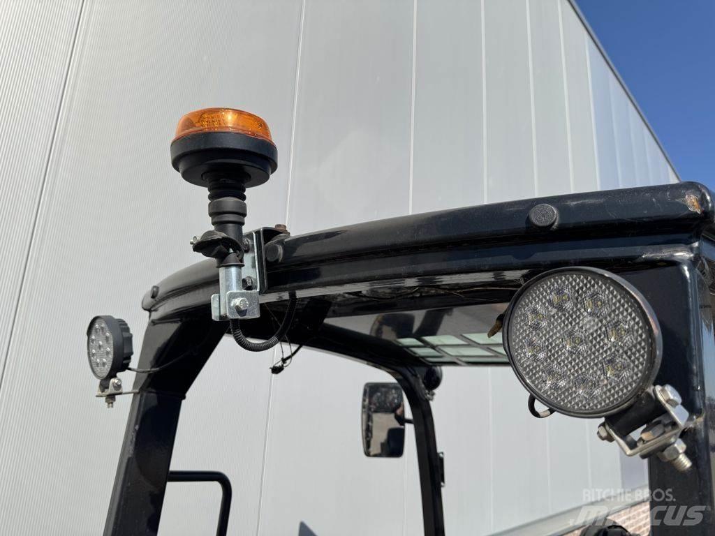 Gehl AL230 Wheel Loaders