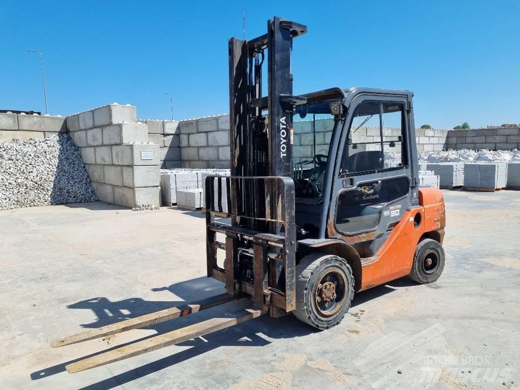 Toyota 02-8 FD F 30 Diesel Forklifts