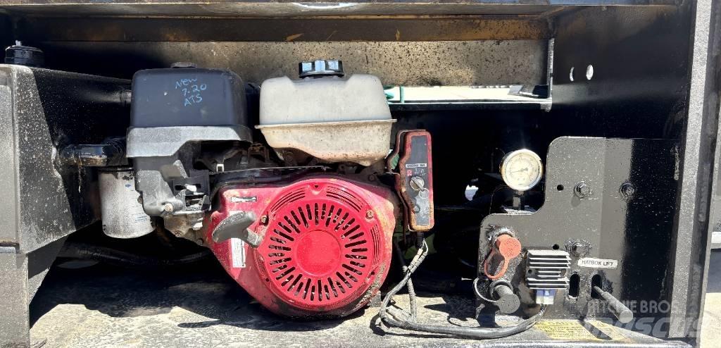 Trail King TK140 Lowboy trailer