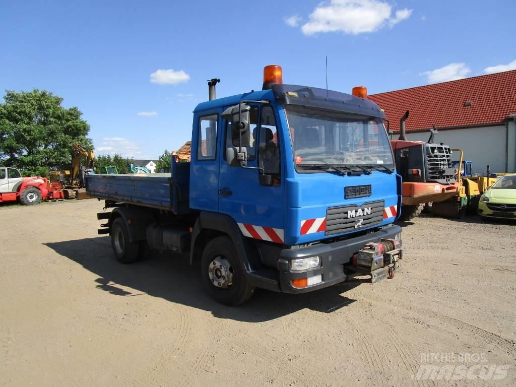 MAN LE 220 Dump Trucks