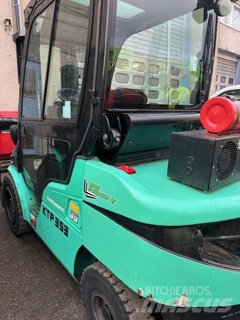 Mitsubishi FD 35 N Diesel Forklifts