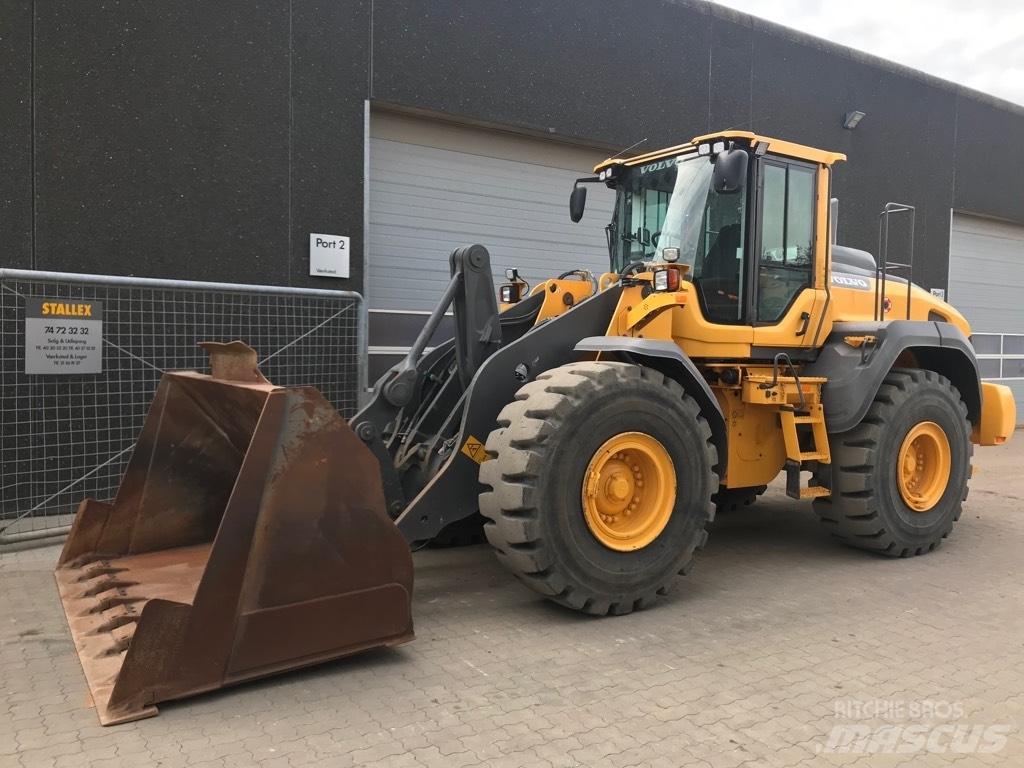 Volvo L110H Wheel Loaders