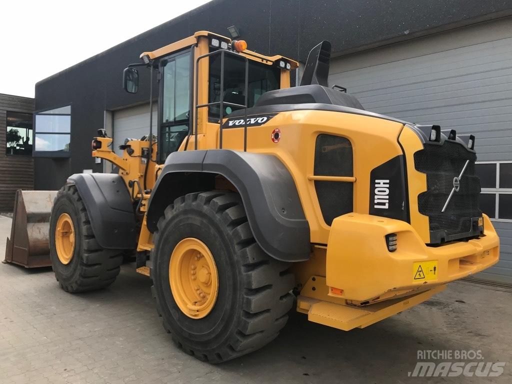 Volvo L110H Wheel Loaders