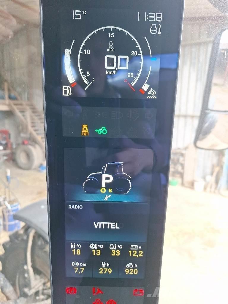 Valtra Q265 Tractors
