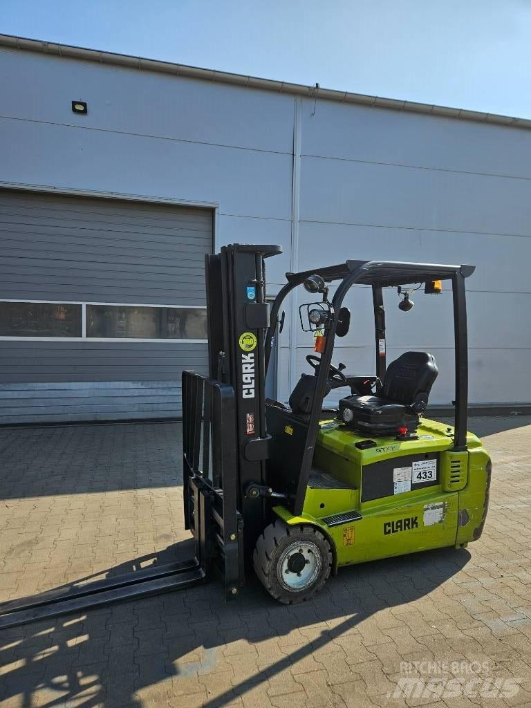 Clark GTX20s Electric Forklifts