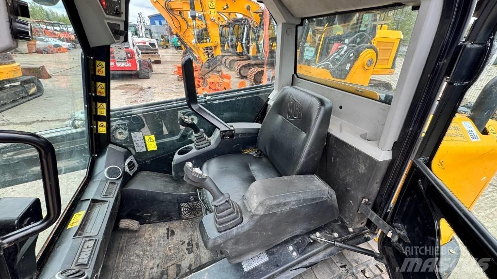 JCB 3 TS-8T Skid Steer Loaders