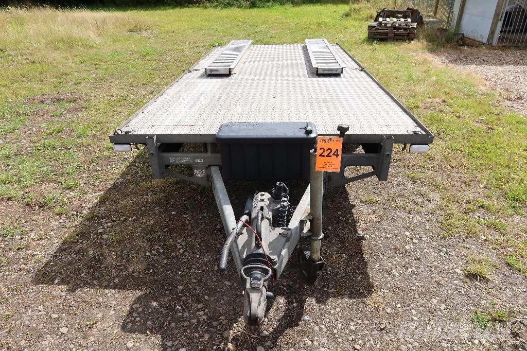 Ifor Williams LM 146 Vehicle Transport Trailers