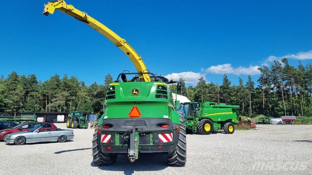 John Deere 8700i Foragers