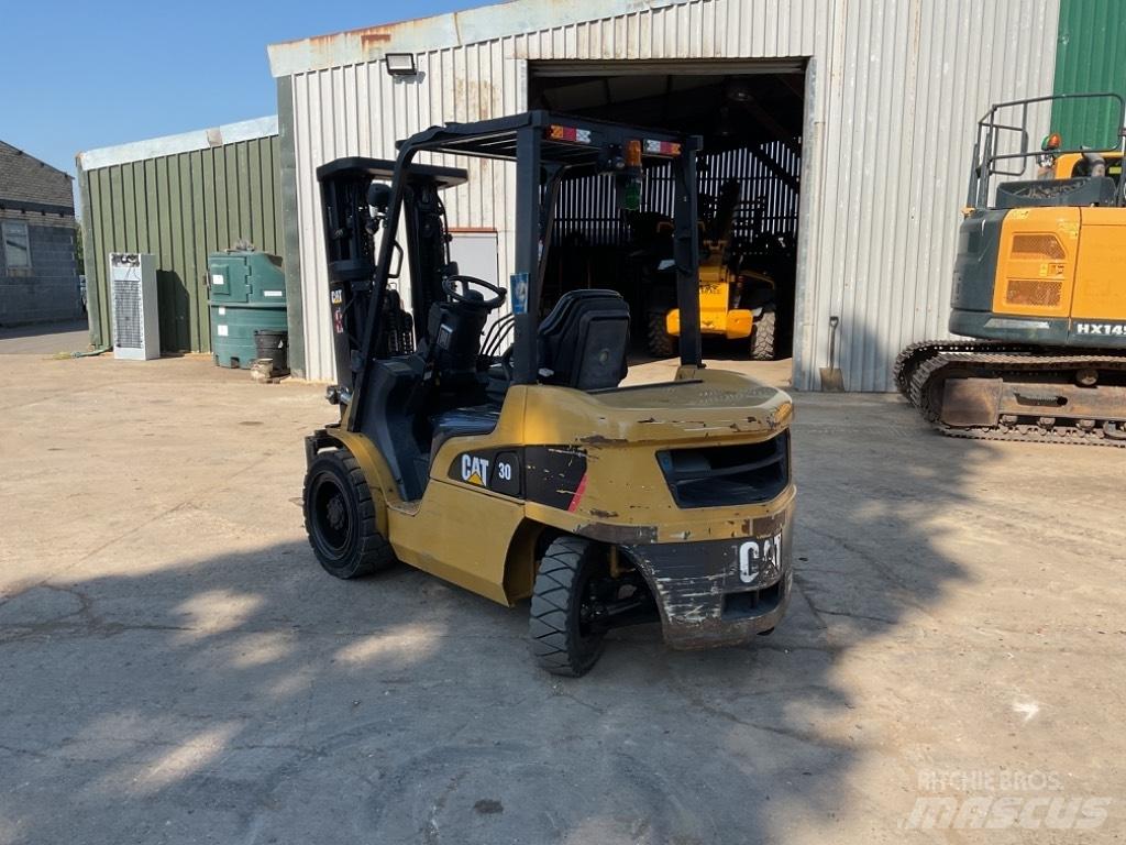 CAT DP30NT Diesel Forklifts