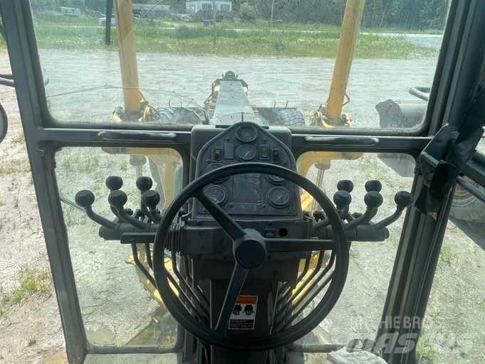Volvo G 740 Motor Graders