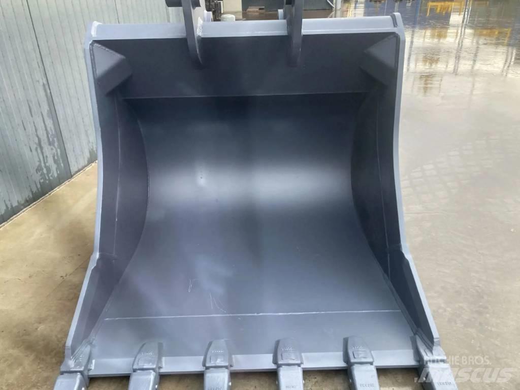 Komatsu PC300 Buckets