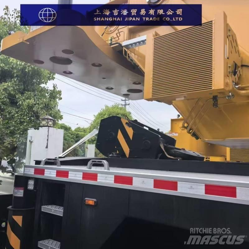 Sany STC1000 Mobile and all terrain cranes