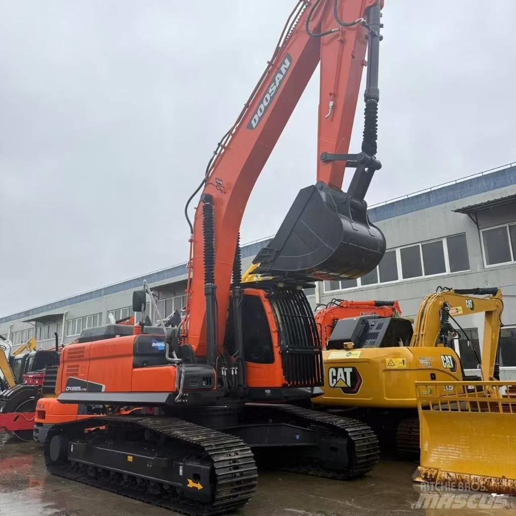Doosan DX225LC-9C Mini excavators  7t - 12t