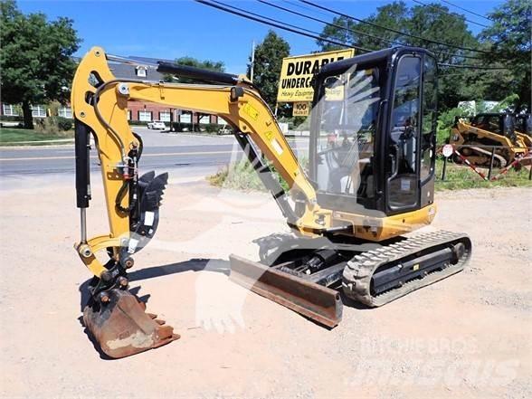 CAT 302.7D CR Mini Excavators <7t (Mini Diggers)