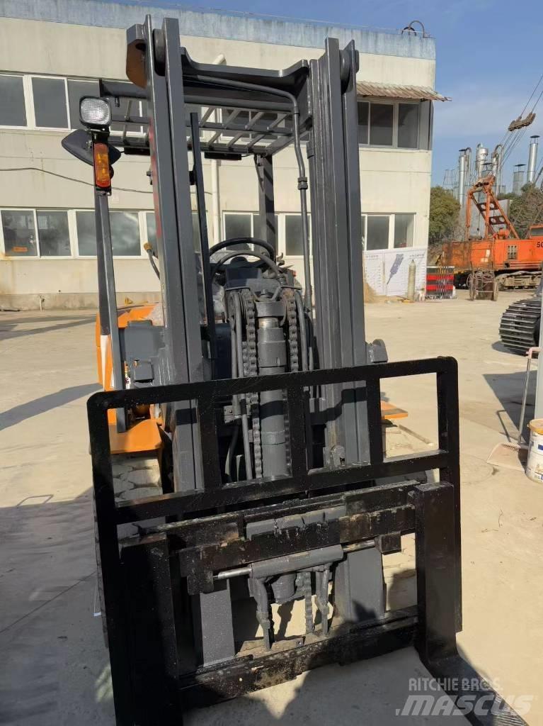 TCM FD 30 Diesel Forklifts