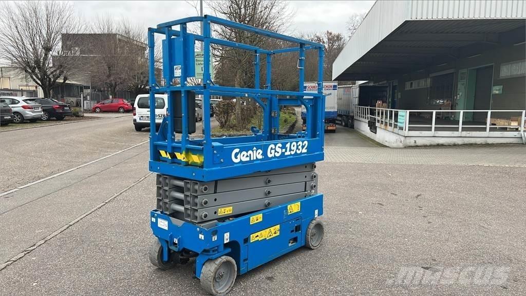 Genie GS-1932 Scissor Lifts