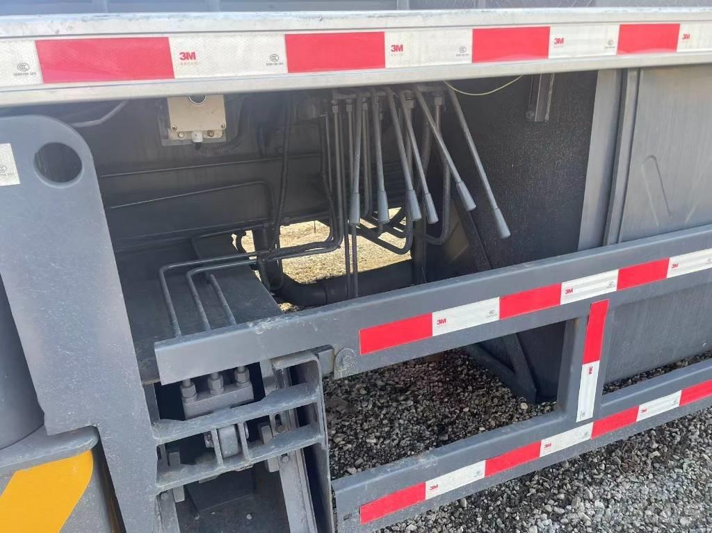 XCMG QY 70 K Mobile and all terrain cranes