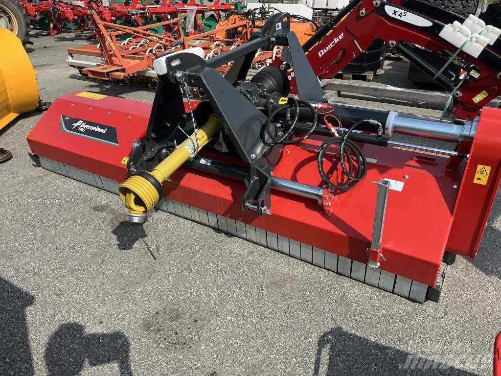 Kverneland FRO 325 Pasture Mowers And Toppers