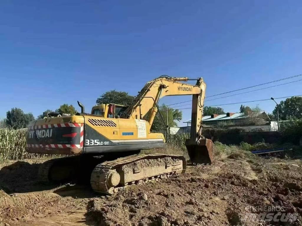 Hyundai 305 LC-9T Crawler excavators