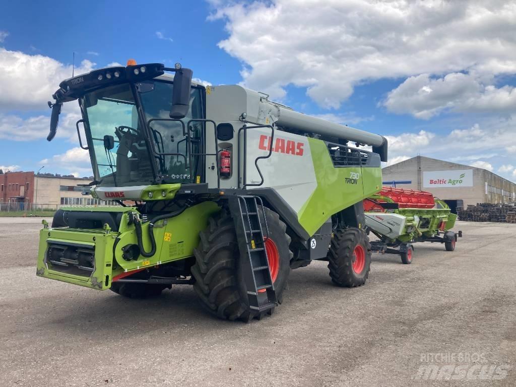 CLAAS Trion 730 Combine Harvesters