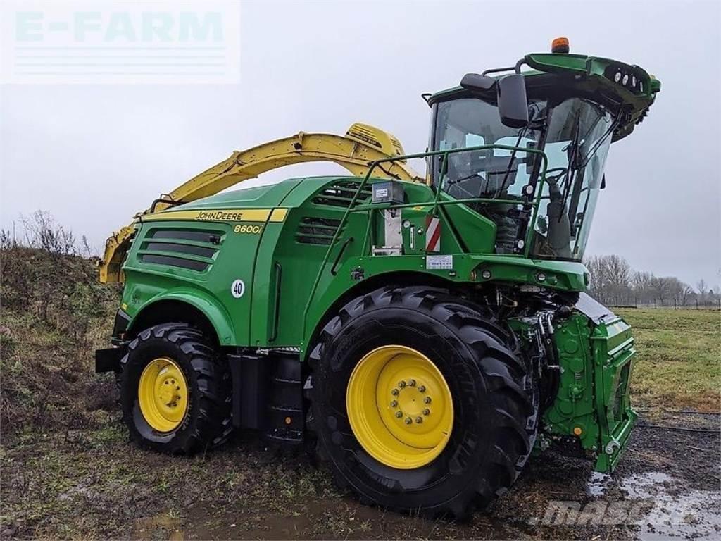 John Deere 8600i Self-propelled foragers