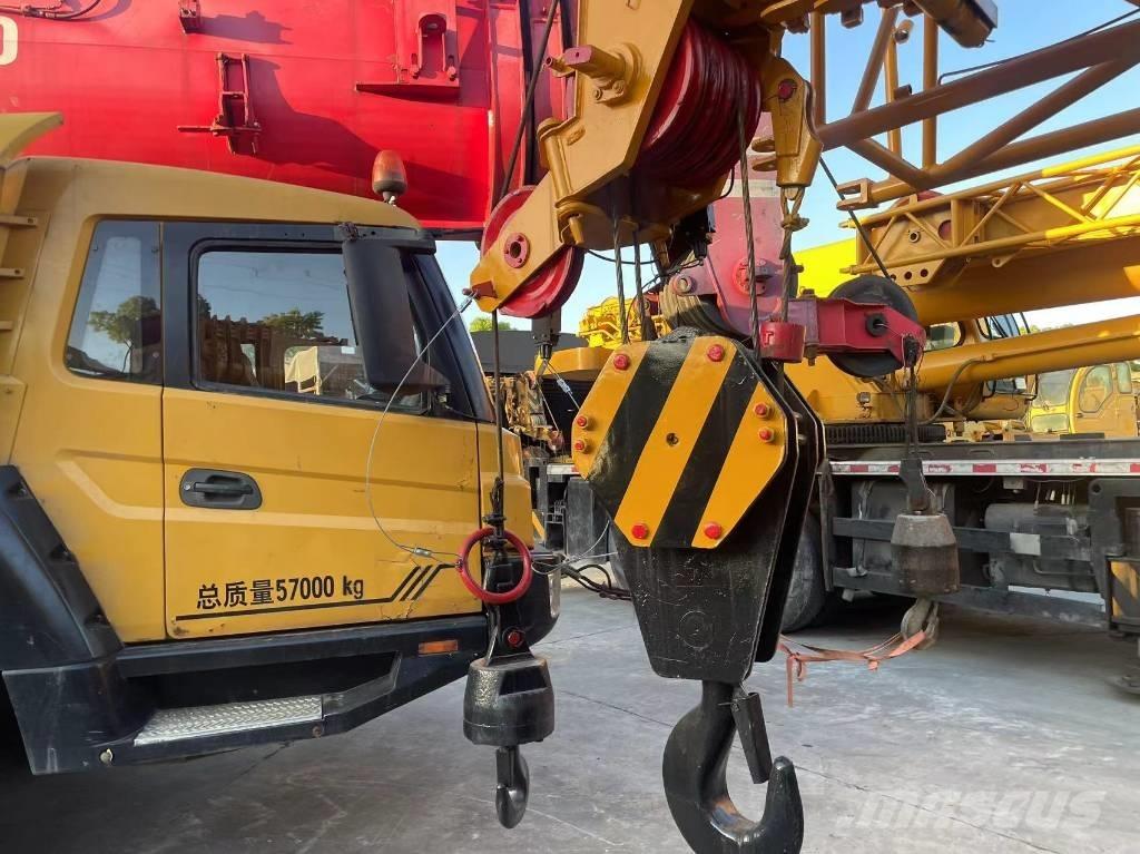 XCMG QY25KC Mobile and all terrain cranes
