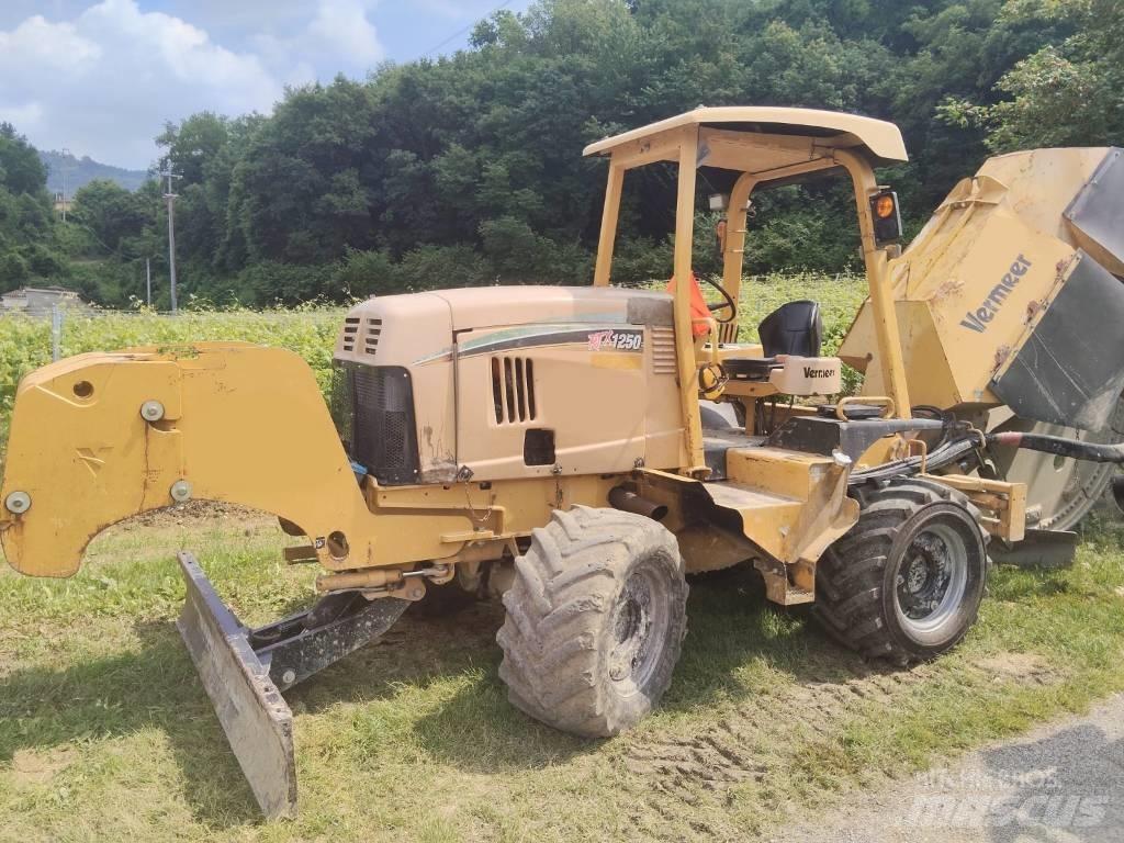 Vermeer RTX1250 Trenchers
