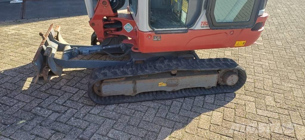 Takeuchi TB 225 Mini Excavators <7t (Mini Diggers)