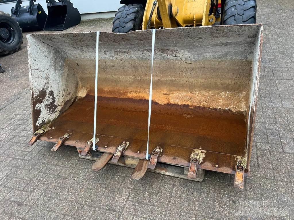 CAT 908M Wheel Loaders