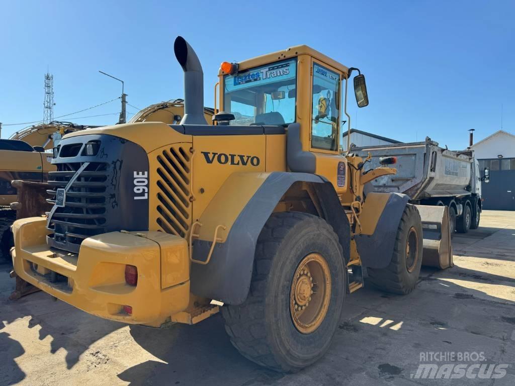 Volvo L 90 E Wheel Loaders