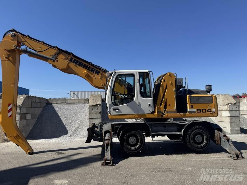 Liebherr A 904 C Waste / Industry Handlers