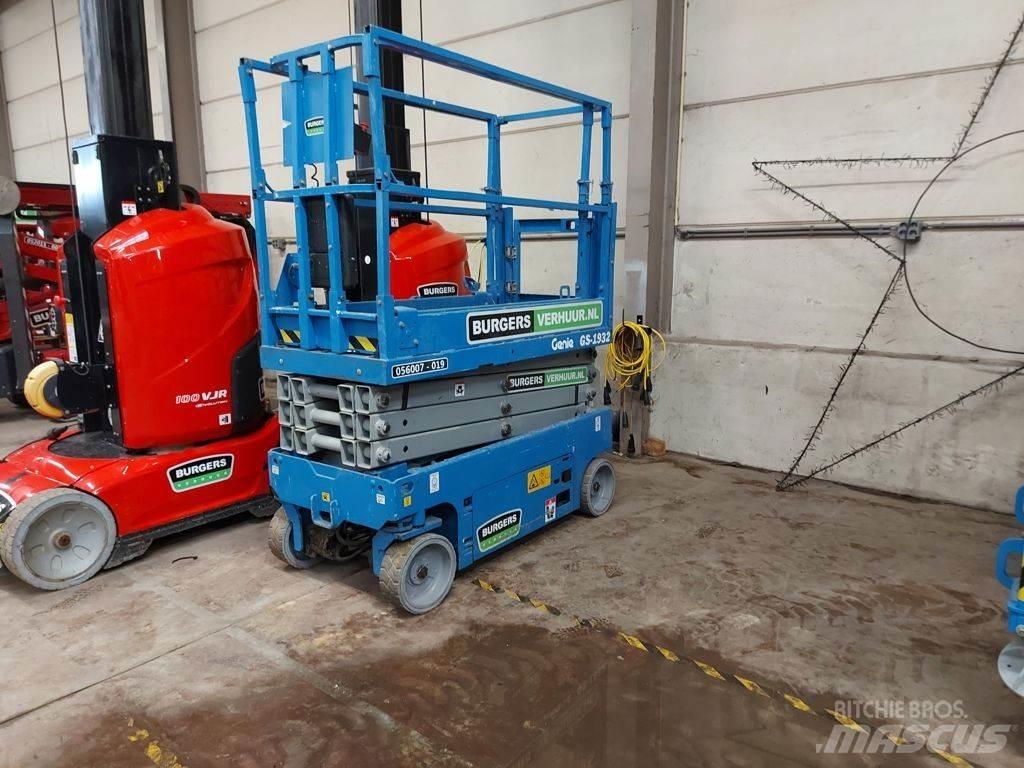 Genie GS1932 Scissor Lifts