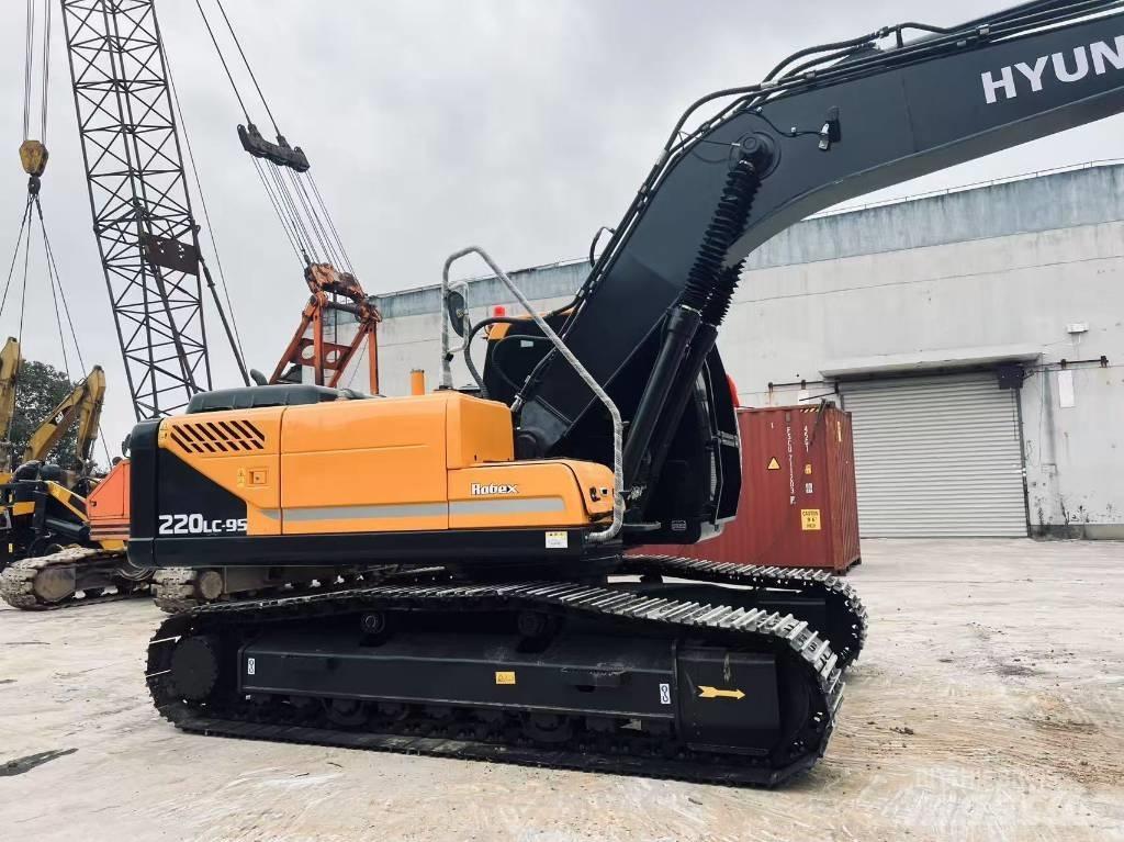 Hyundai R220LC-9S Mini excavators  7t - 12t