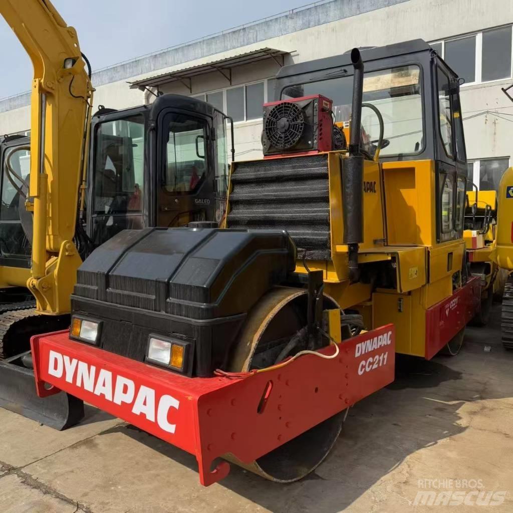 Dynapac CC 211 Twin drum rollers