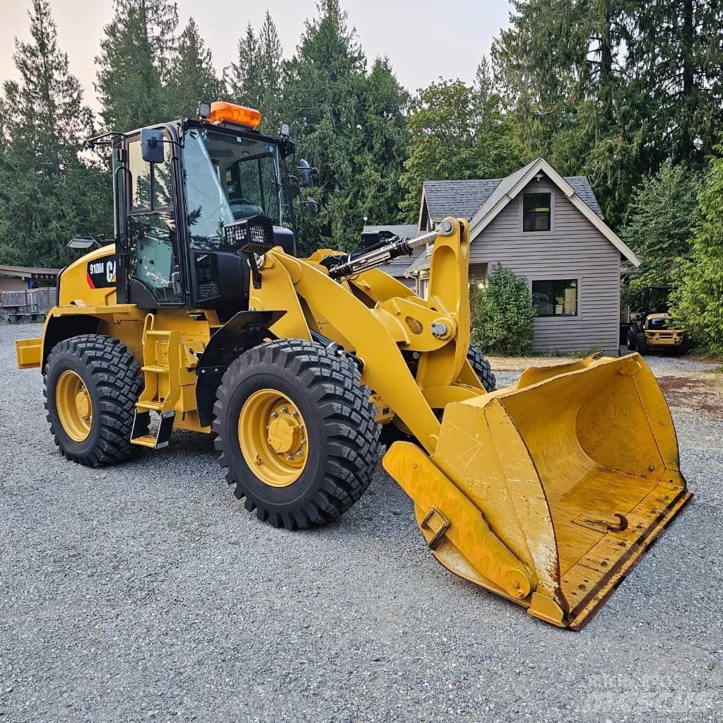 CAT 910M Wheel Loaders