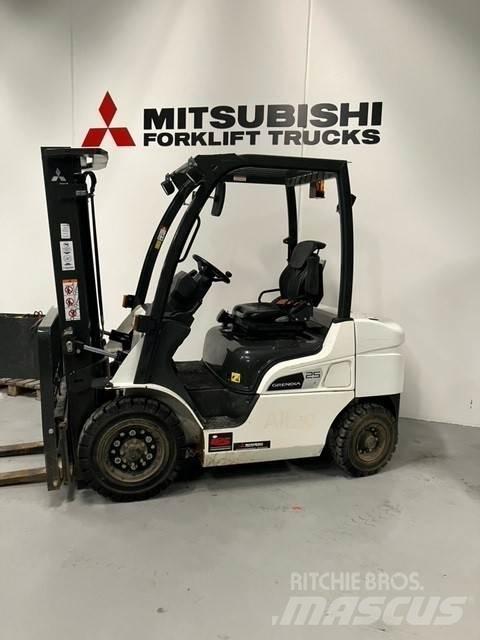 Mitsubishi FD25N3 Diesel Forklifts