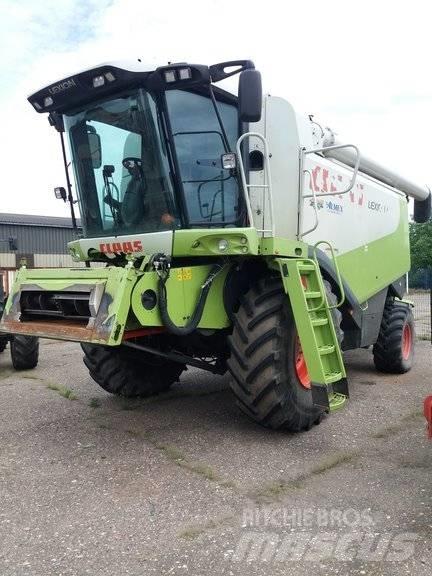 CLAAS Lexion 570 Combine Harvesters