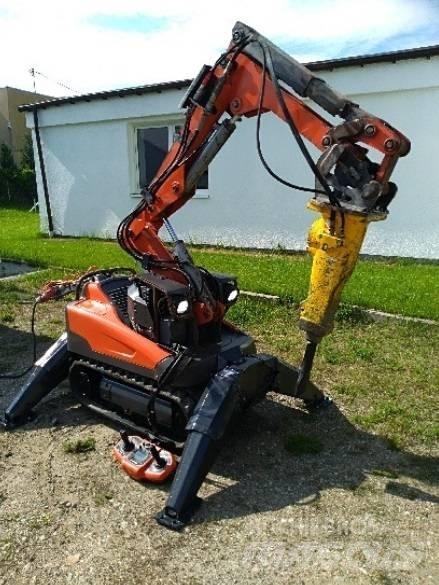 Husqvarna DXR140 Mini Excavators <7t (Mini Diggers)