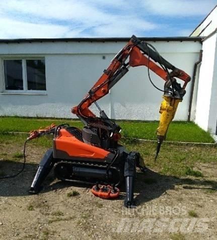 Husqvarna DXR140 Mini Excavators <7t (Mini Diggers)