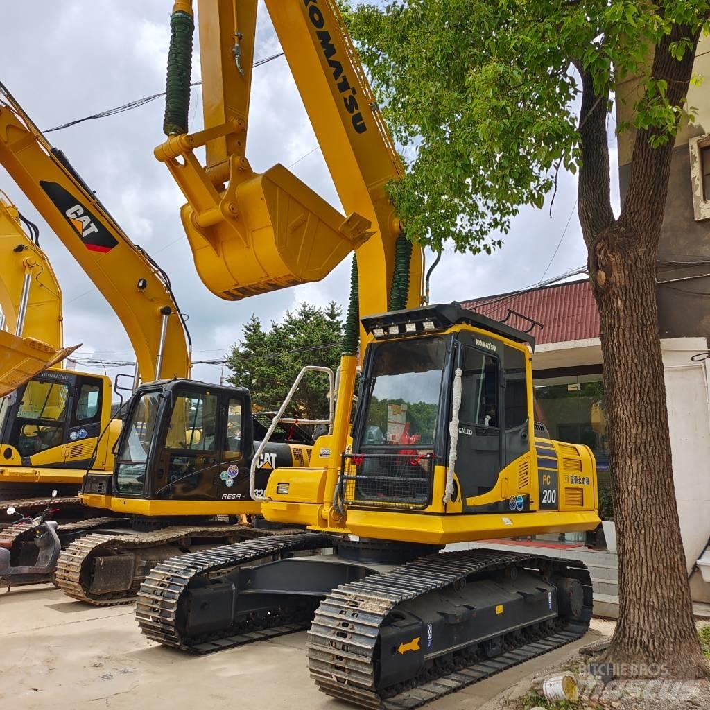 Komatsu PC 200 Crawler Excavators