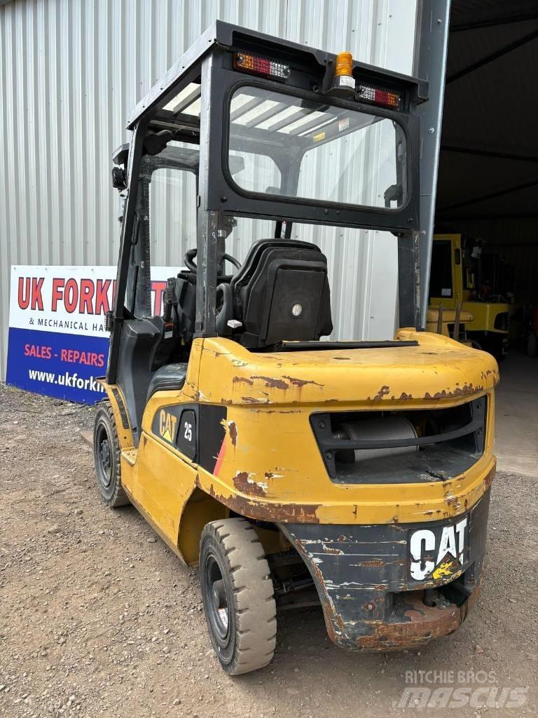 CAT DP 25 NT Diesel Forklifts