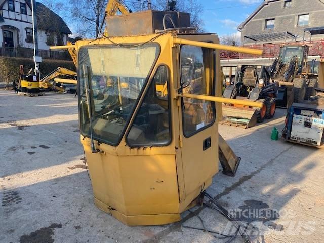 CAT 992 C Forestry Cabin