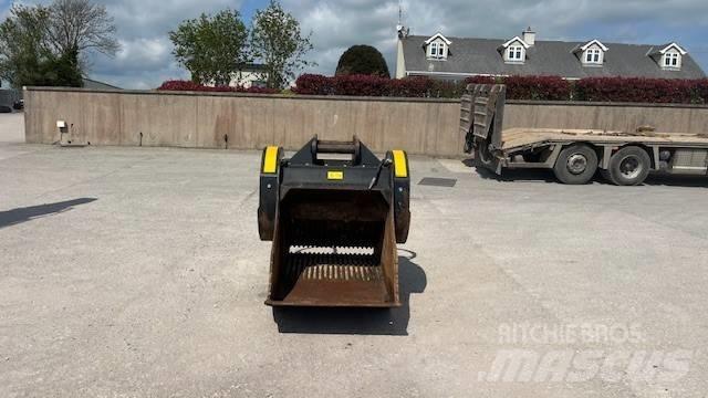 MB Crusher BF 90.3 Crushing buckets